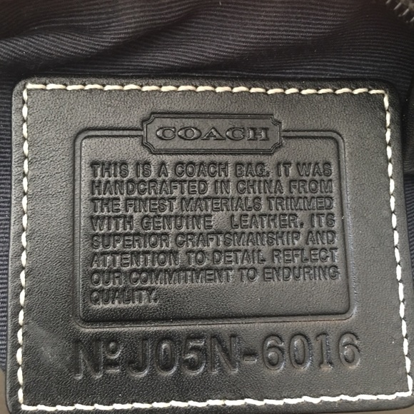 COACH Signature C Swingpack Crossbody Messenger Bag - Picture 6 of 6